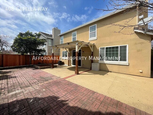 Building Photo - 408 Capella Way