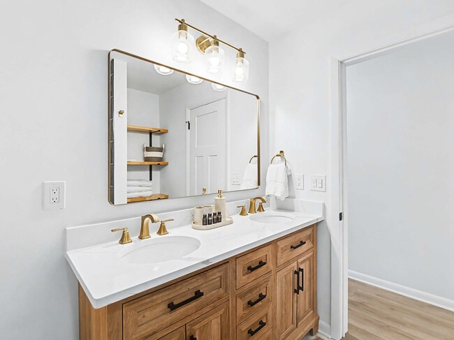 Building Photo - 28649 Jackson Rd