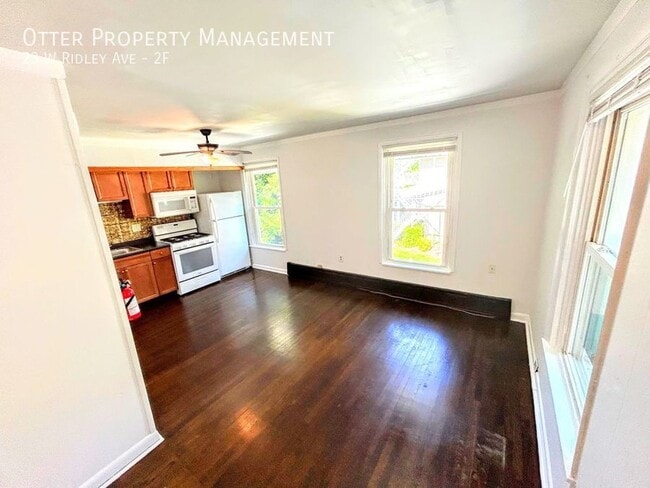 Building Photo - 23 W Ridley Ave