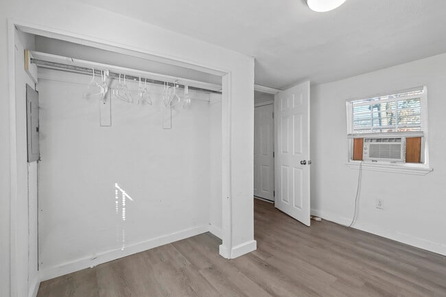 Building Photo - Newly Rehabbed Mobile Home For Rent