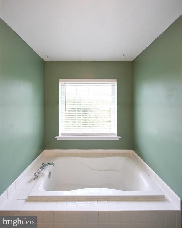 Building Photo - 929 Shenkle Dr