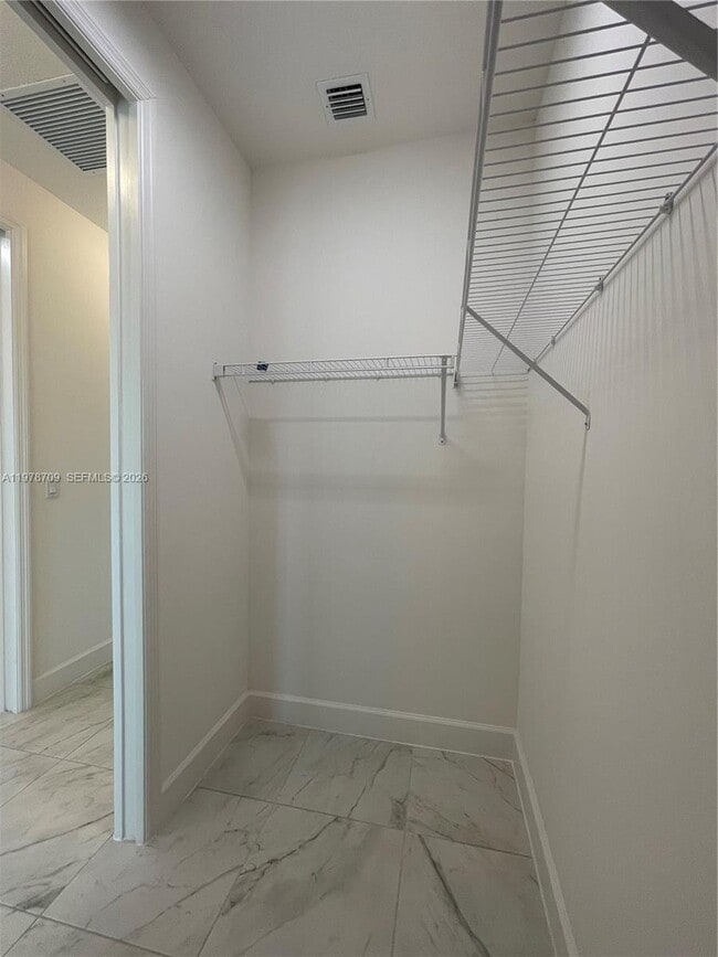 Building Photo - 10922 SW Meandering Mile Rd