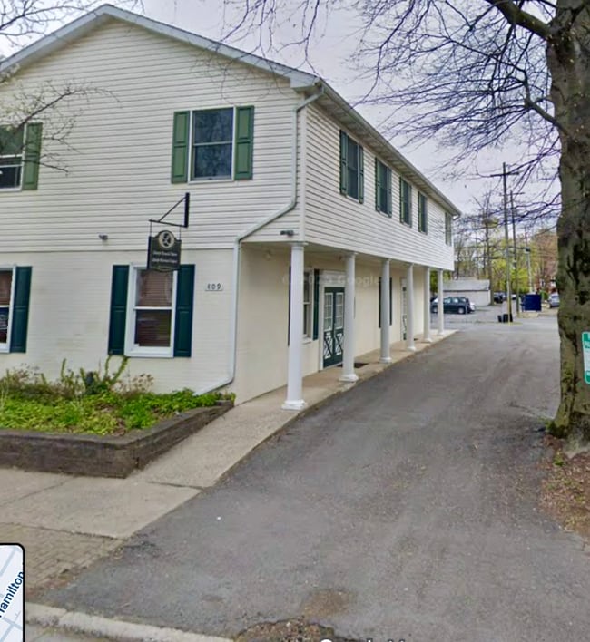 Building Photo - 409 S Pugh St