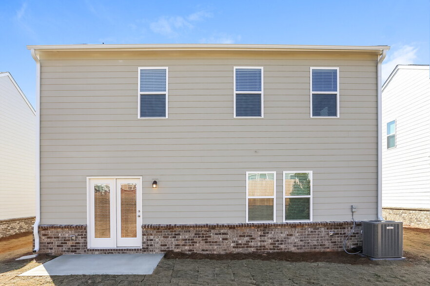 Building Photo - 7631 Saffron Ave