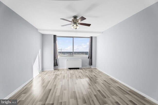 Building Photo - 301 N Beauregard St