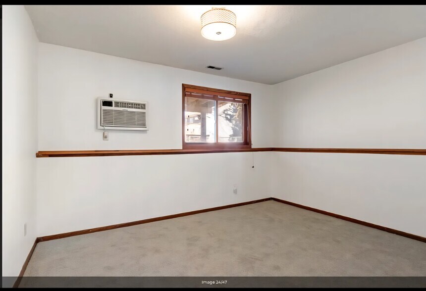 Building Photo - 607 Belland Ave