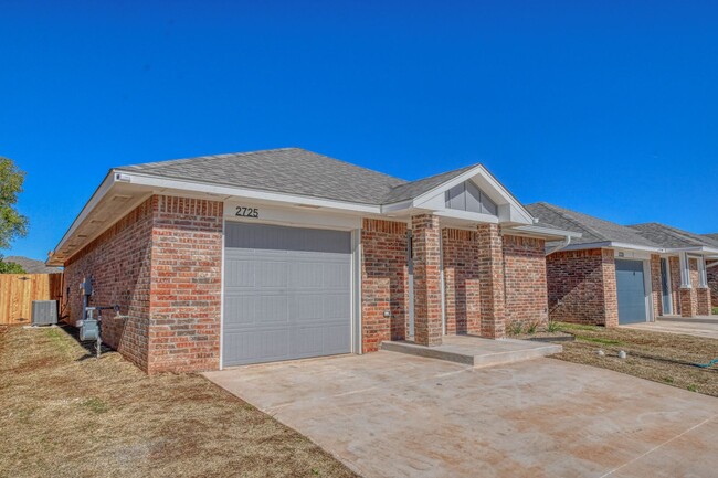 Building Photo - New Construction in Varenna Landing! Storm...