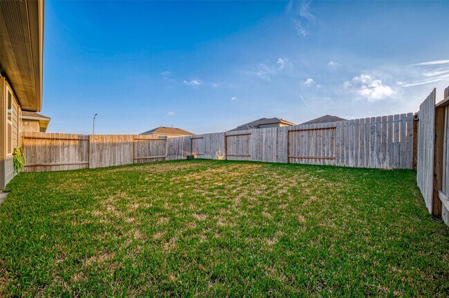 Building Photo - 24307 Oriole Summit Dr