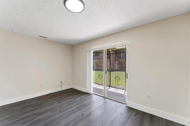 Building Photo - 8851 NW 119th St