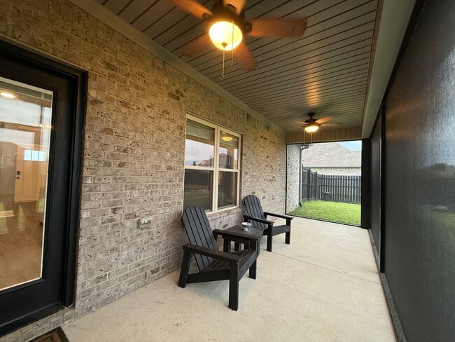 Building Photo - 2604 Etna Dr