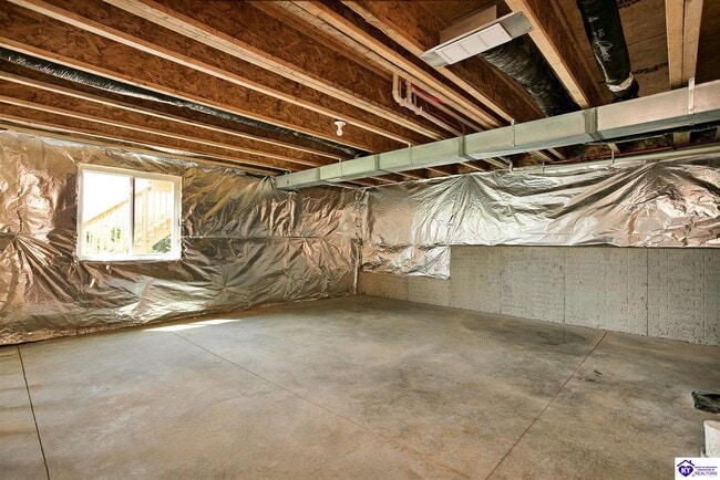 Building Photo - 168 Aqueduct Pk