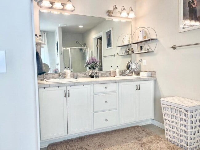 Building Photo - 15206 82nd Ave E