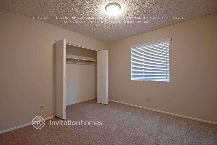 Building Photo - 757 S Vineyard