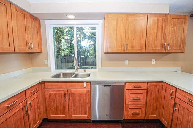 Building Photo - 17630 17th Dr SE