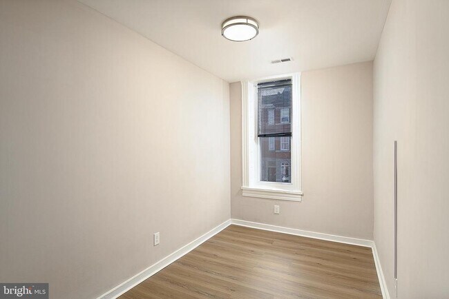 Building Photo - 2207 Callow Ave