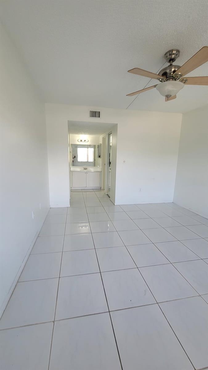 Building Photo - 4374 NW 9th Ave