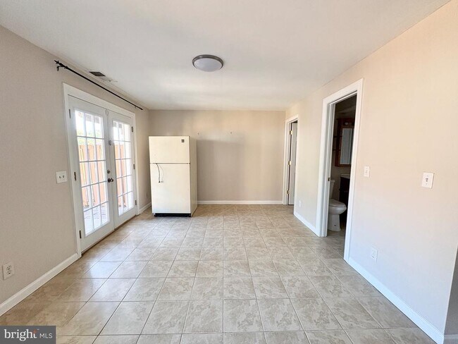 Building Photo - 7653 Stana Ct