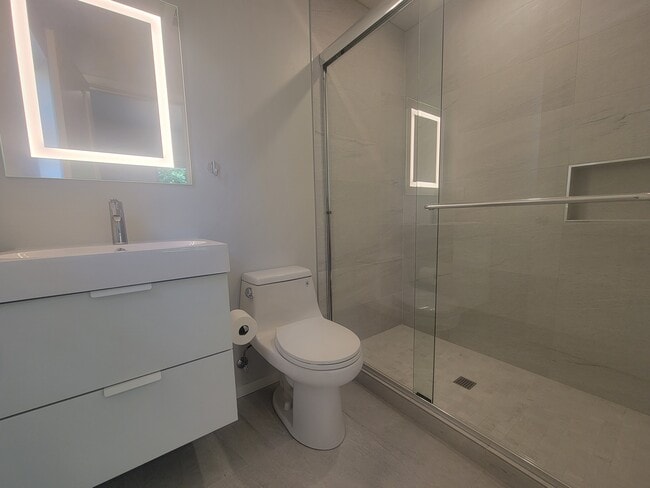 Building Photo - 395 S Mountain Ave