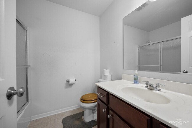 Building Photo - 2704 Blakely Ln