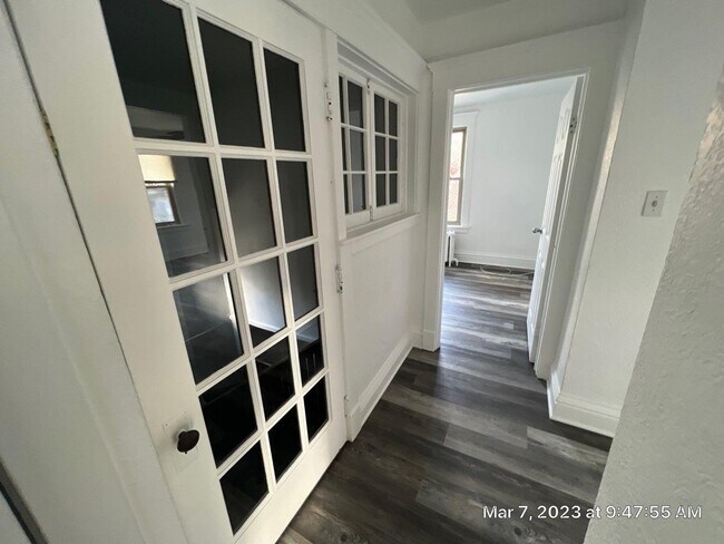 Building Photo - 508 Oneida St