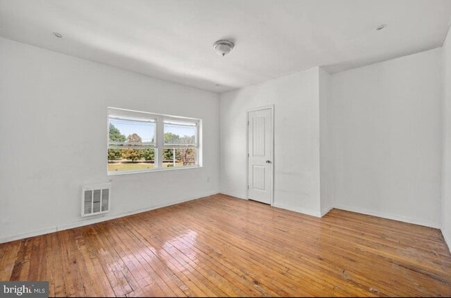 Building Photo - 5106 Parkside Ave