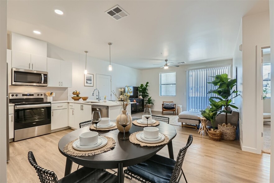 Dining Area - Meritum Sheely Farms