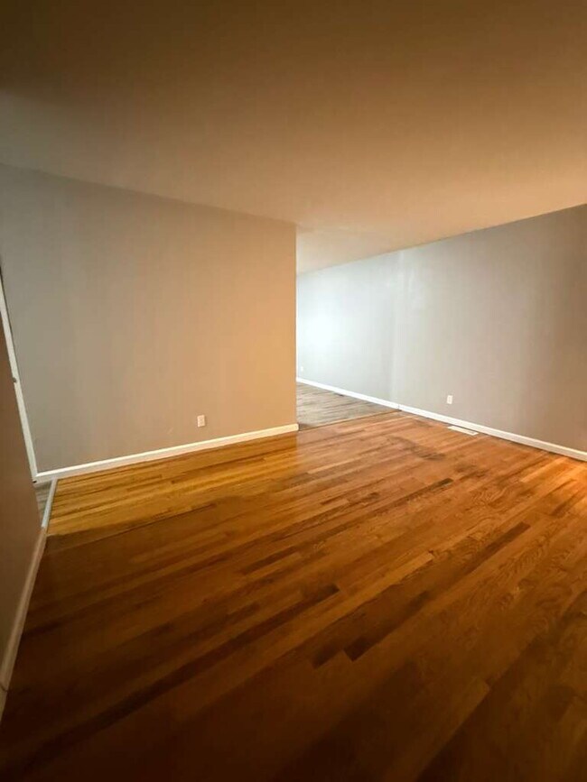 Building Photo - 12352 Santa Maria Dr