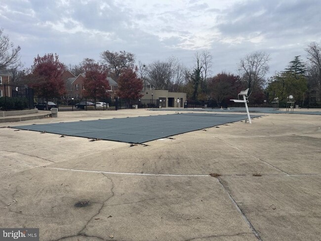 Building Photo - 6610 Potomac Ave