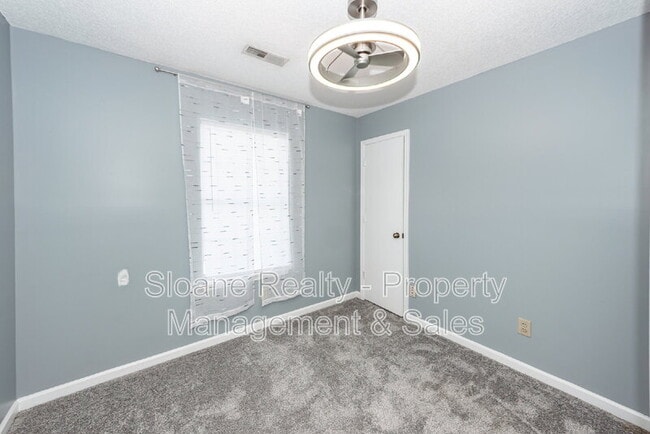 Building Photo - 5212 Elba Dr