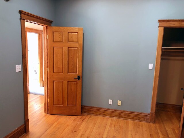 Building Photo - 1715 W Rascher Ave