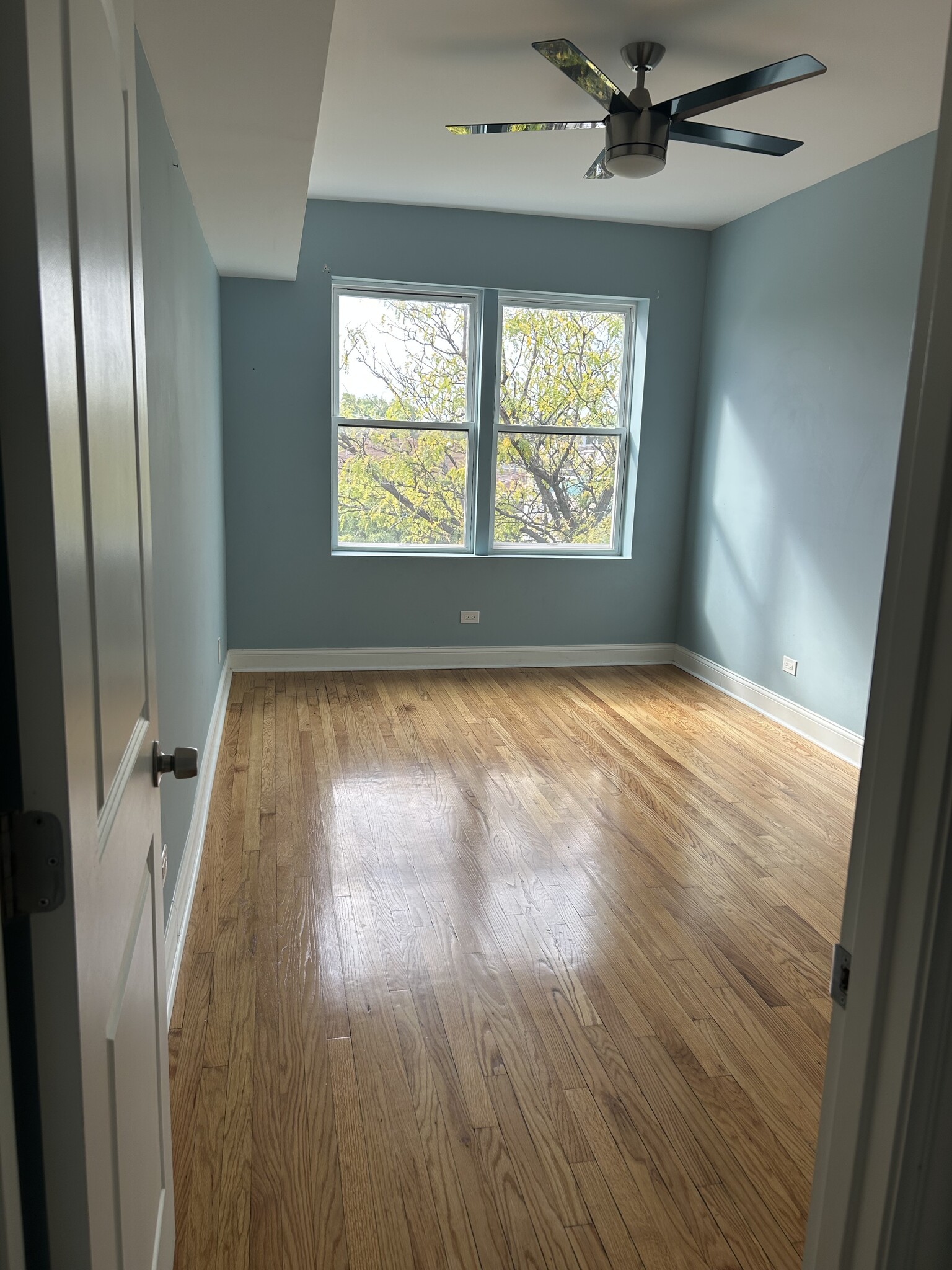 Building Photo - 4132 W 26th St