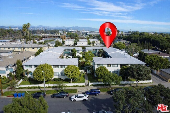 Building Photo - 2041 Euclid St