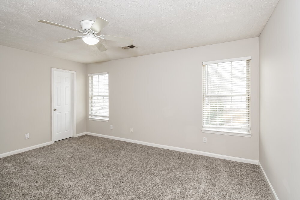 Building Photo - 1683 Barrington Overlook