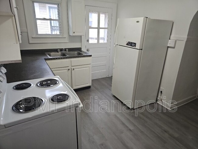 Building Photo - 1305 36th St