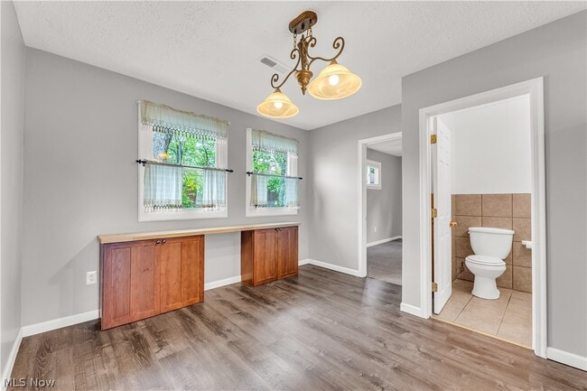 Building Photo - 15922 Eleanore Dr