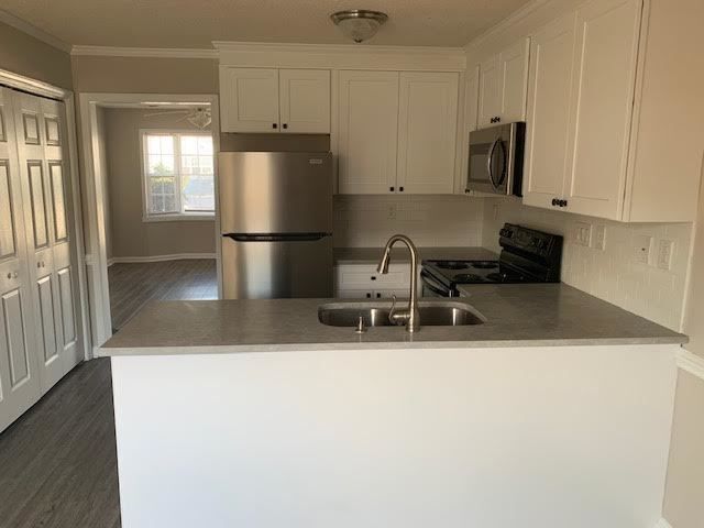 Building Photo - 3955 Sterling Pointe Dr