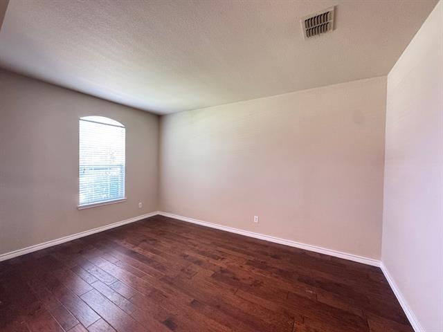 Building Photo - 229 Northwood Dr