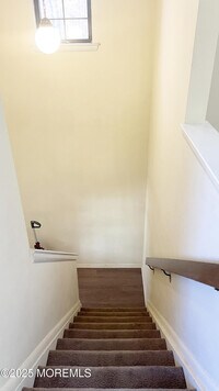 Building Photo - 1509 Dahlia Ct