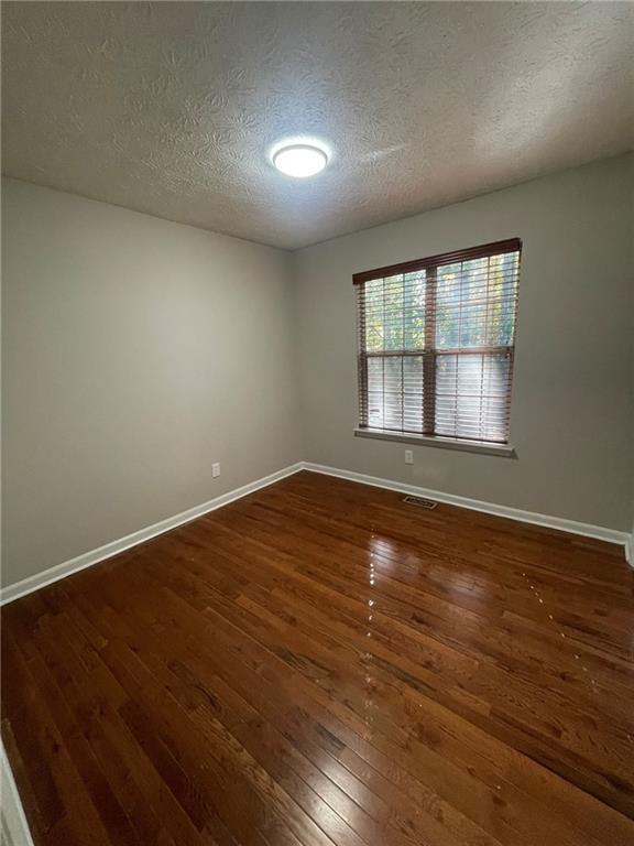 Building Photo - 3015 Cascade Manor Dr