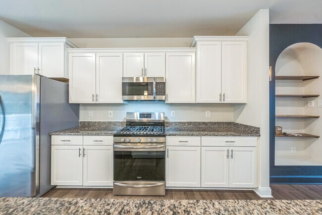 Building Photo - 23853 Myrtle Glen Way