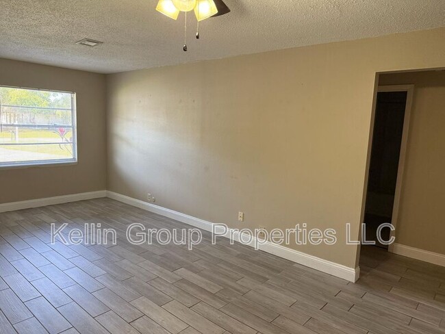 Building Photo - 5649 Struthers Ct