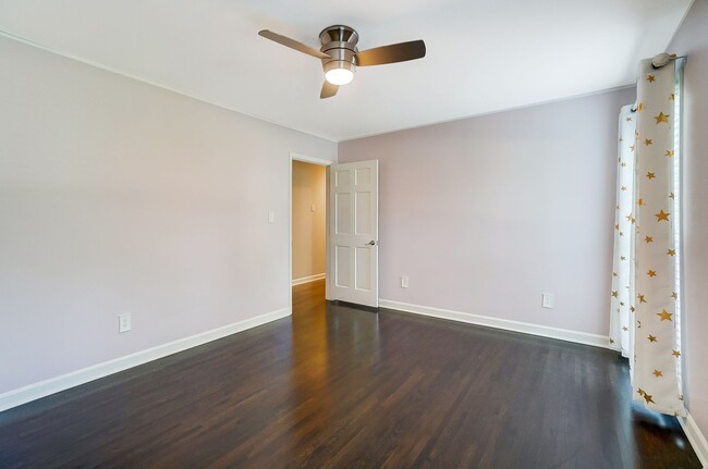 Building Photo - Fully Remodeled Ranch Style Home In South Park! (Landscaping Included)