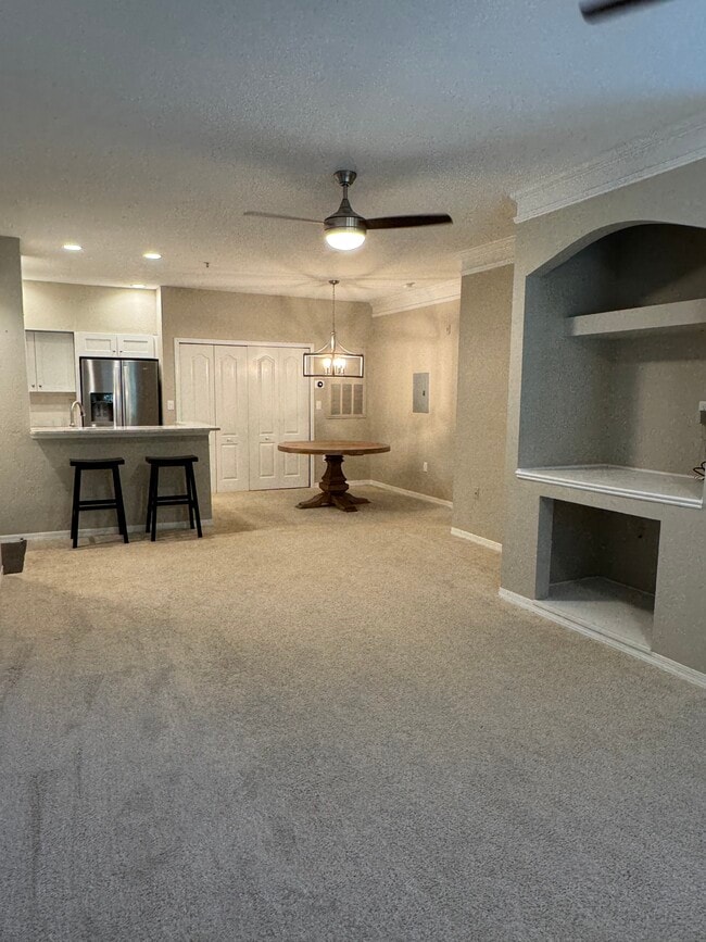 Building Photo - 4110 Central Sarasota Pkwy