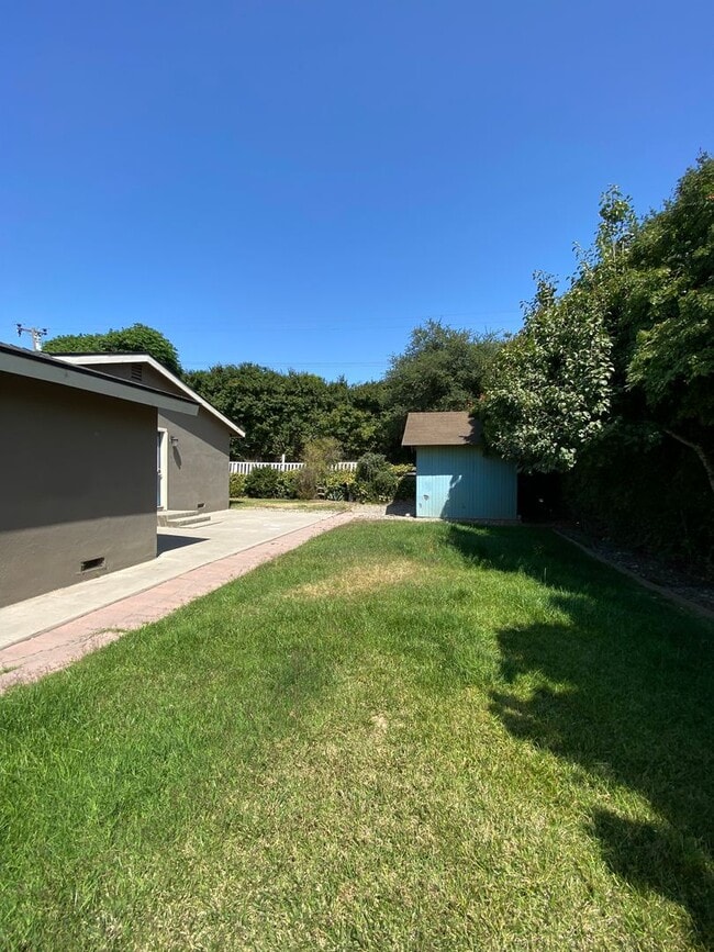 Building Photo - Updated Single Story Home Located in Orcut...