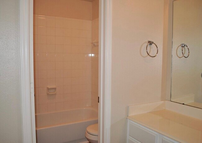 Building Photo - 19438 Juniper Vale Cir