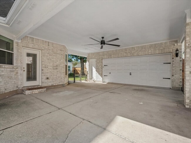 Building Photo - 3410 Marywood Dr