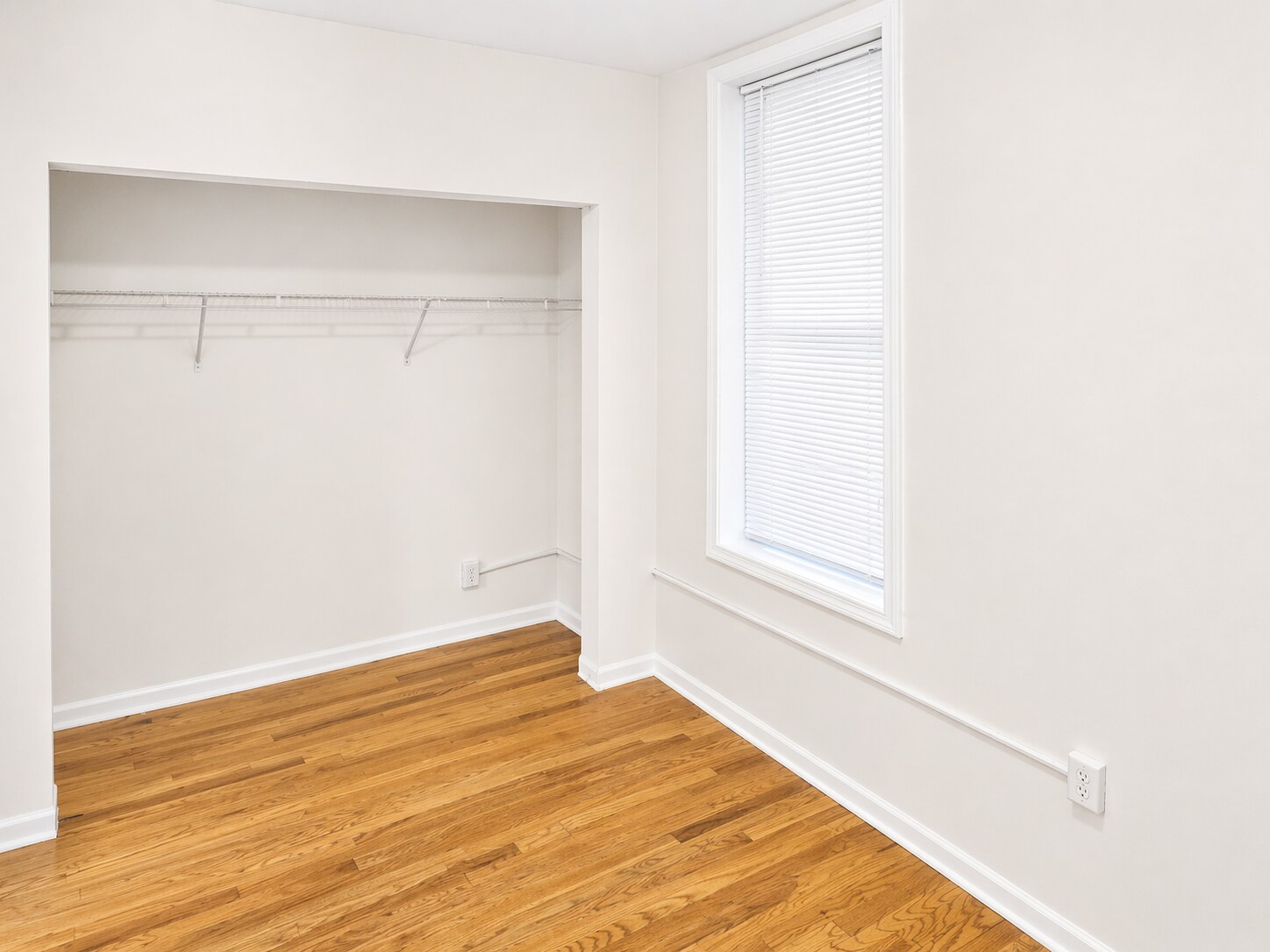 Building Photo - 2239 N Western Ave