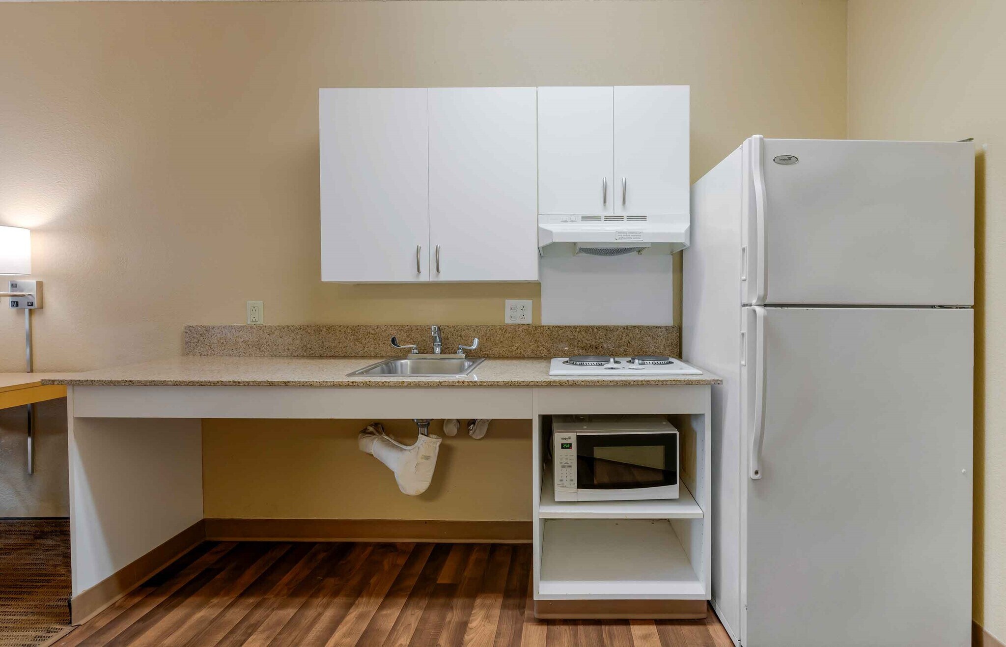 Building Photo - Furnished Studio-Chicago - O'Hare - North