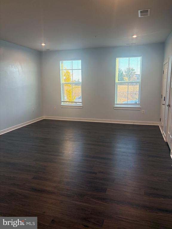 Building Photo - 10050 American Pharoah Ln