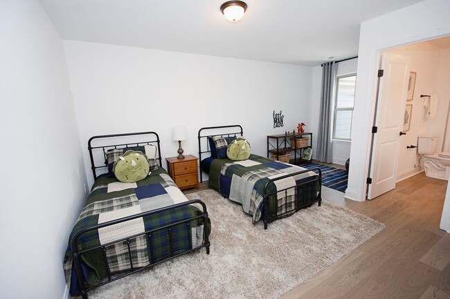 Building Photo - Modern Townhome for Rent!